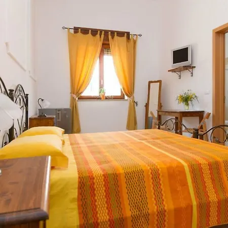 Bed & Breakfast Li Cuti 3*